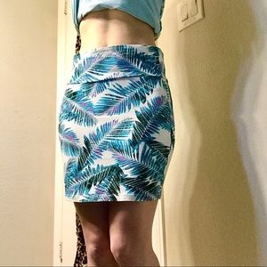 White Patterned Pencil Skirt